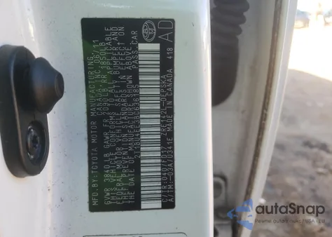 2011 Toyota Corolla Base z USA, uszkodzony, nr VIN 2T1BU4EE3BC636185